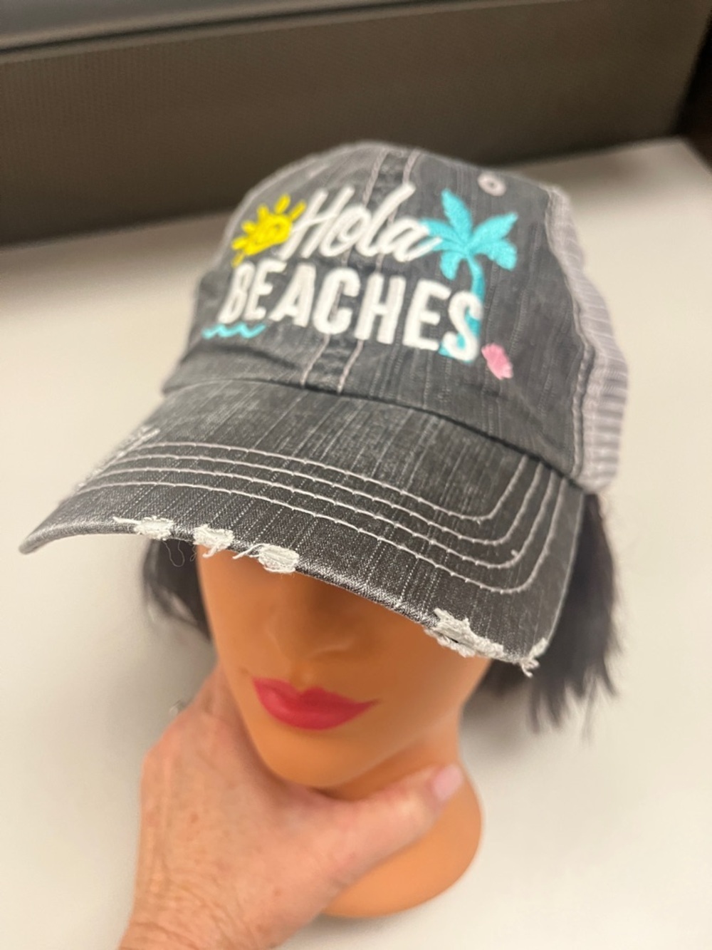 Source Unknown Grey Distressed Cap with Turquoise Palm and Yellow Sun
